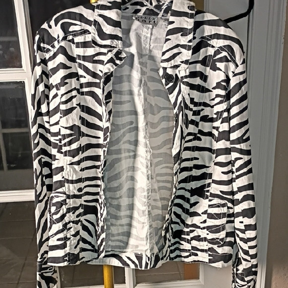 Keren Hart Black and White Zebra Print Jean Jacket - Picture 1 of 2